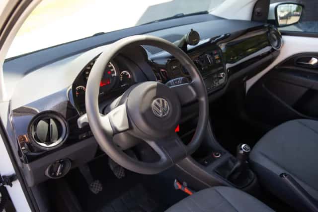 Volkswagen Up (2013) thumbnail 4