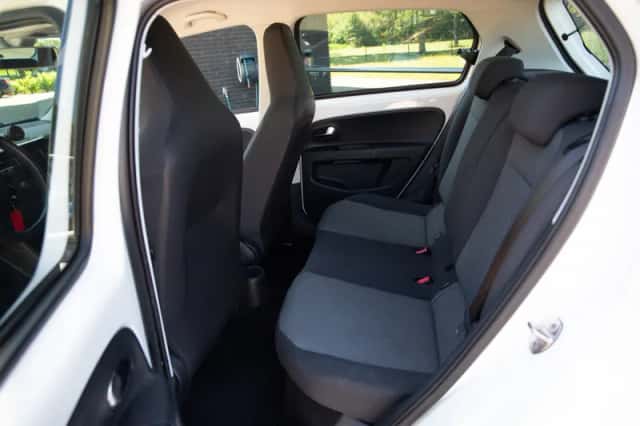 Volkswagen Up (2013) thumbnail 5