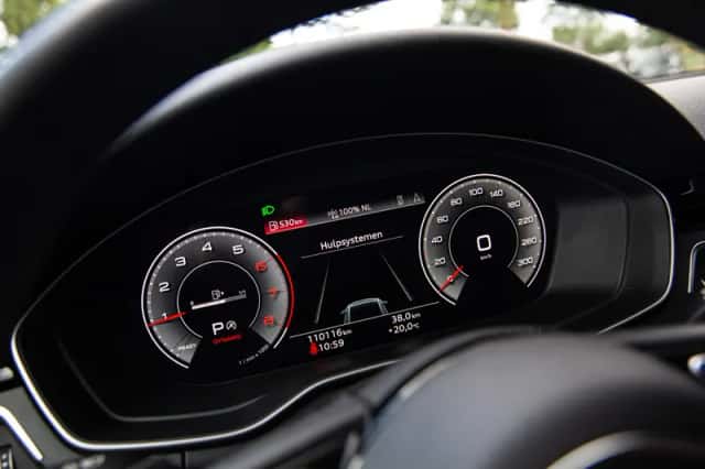 Audi A4 (2022) thumbnail 5