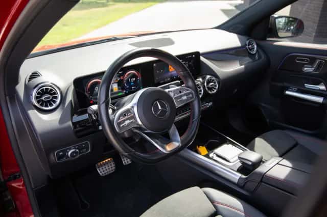 Mercedes-Benz GLA (2021) thumbnail 4