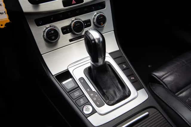 Volkswagen Passat (2012) thumbnail 6