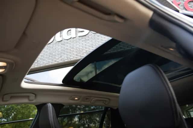 Volvo V60 (2022) thumbnail 3