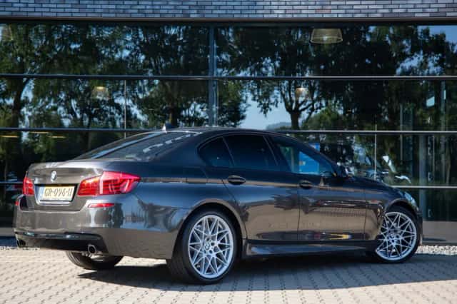 BMW 5-Serie (2013) thumbnail 2