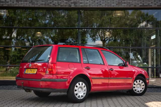 Volkswagen Golf (2004) thumbnail 2