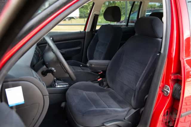 Volkswagen Golf (2004) thumbnail 3
