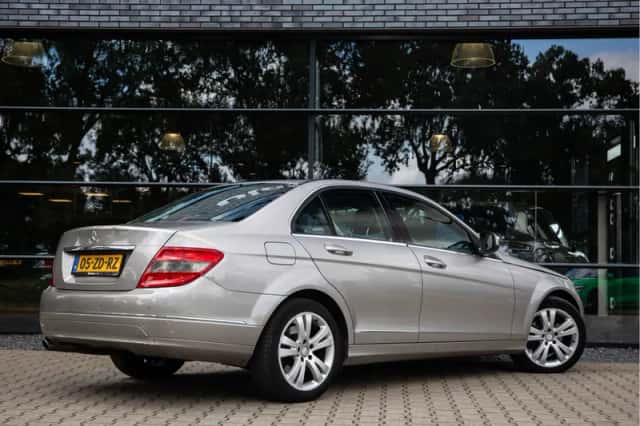 Mercedes-Benz C-Klasse (2008) thumbnail 2