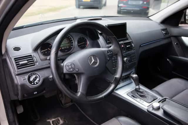 Mercedes-Benz C-Klasse (2008) thumbnail 4