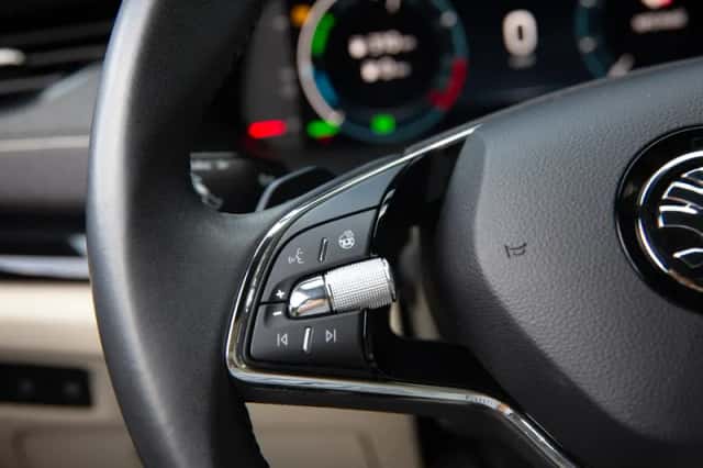 Škoda Octavia (2022) thumbnail 5