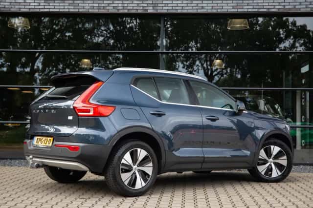 Volvo XC40 (2020) thumbnail 2