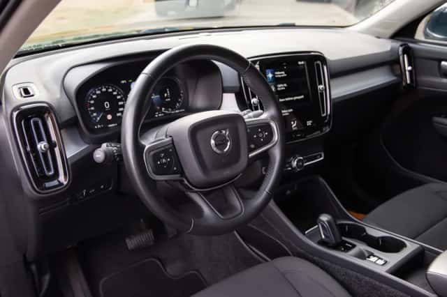 Volvo XC40 (2020) thumbnail 4