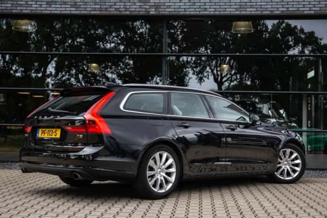 Volvo V90 (2017) thumbnail 2