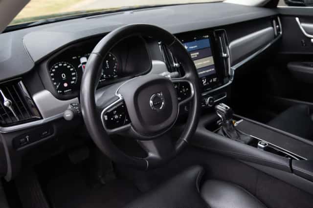 Volvo V90 (2017) thumbnail 4