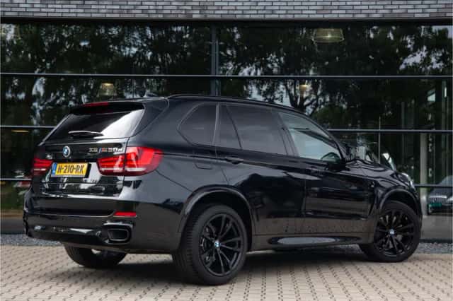 BMW X5 (2017) thumbnail 2
