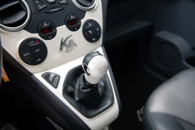 Ford Ka (2012) thumbnail 4