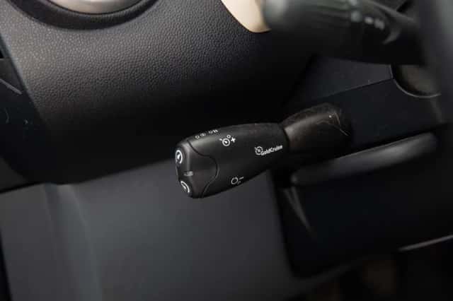 Ford Ka (2012) thumbnail 6