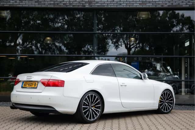 Audi A5 (2009) thumbnail 2