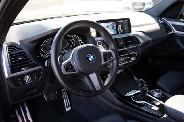 BMW X3 (2021) thumbnail 5