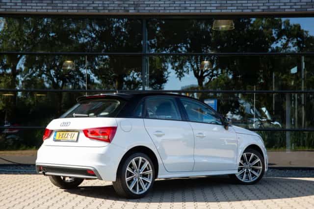 Audi A1 (2015) thumbnail 2