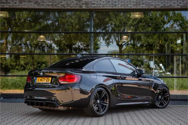 BMW M2 (2020) thumbnail 2