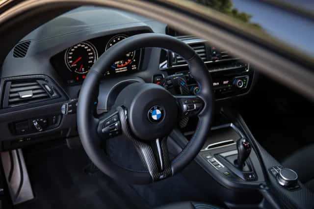 BMW M2 (2020) thumbnail 3