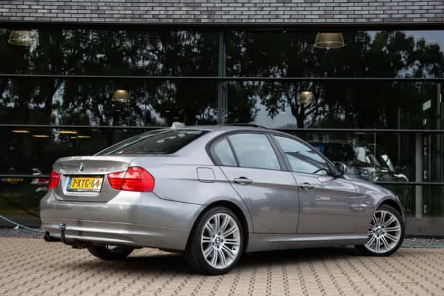 BMW 3-Serie (2010) thumbnail 2