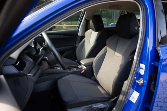 Škoda Octavia (2023) thumbnail 3