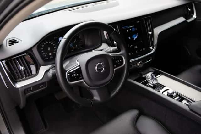 Volvo V60 (2020) thumbnail 4