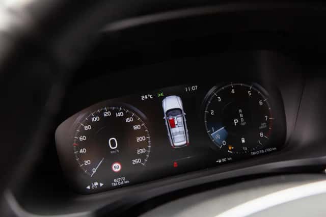 Volvo V60 (2020) thumbnail 5