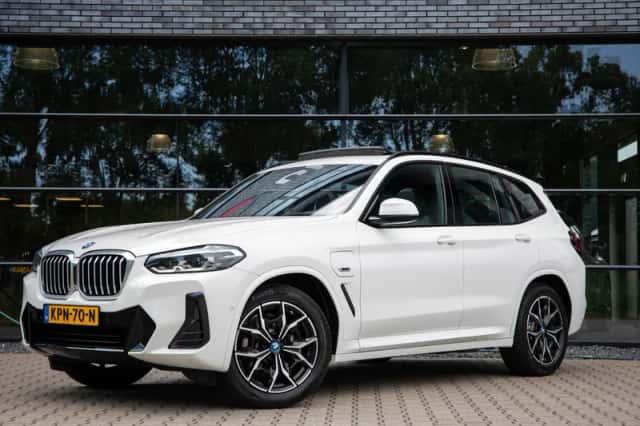 BMW X3 (2022) thumbnail 5