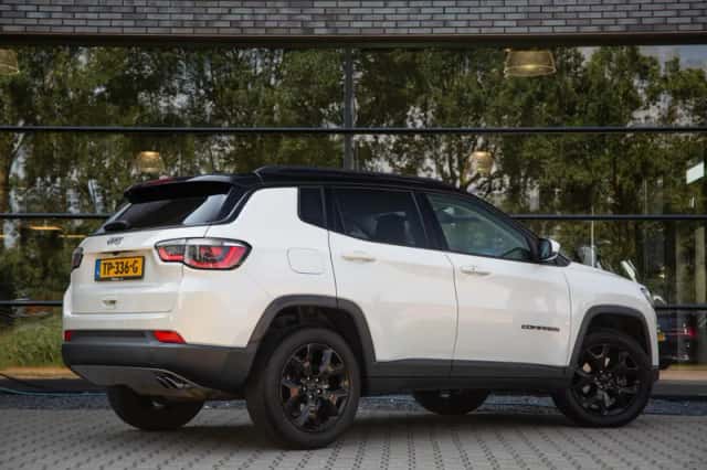 Jeep Compass (2018) thumbnail 2