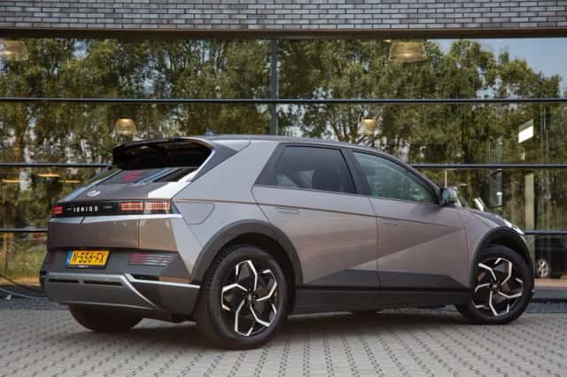 Hyundai Ioniq 5 (2021) thumbnail 2
