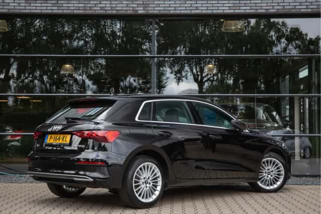 Audi A3 (2022) thumbnail 2