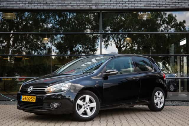 Volkswagen Golf (2010) thumbnail 5
