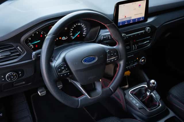 Ford Focus (2020) thumbnail 3