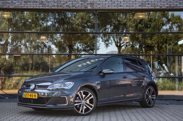 Volkswagen Golf (2020) thumbnail 5