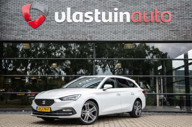 SEAT Leon Sportstourer (2023) thumbnail 1