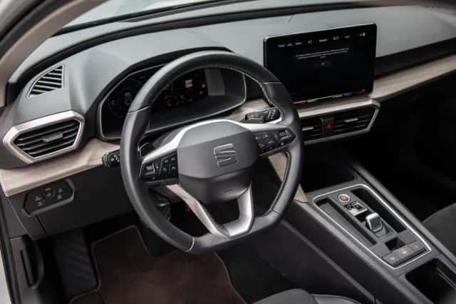 SEAT Leon Sportstourer (2023) thumbnail 4