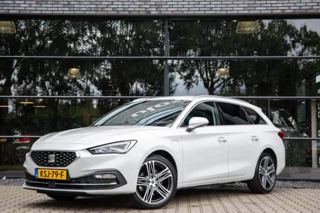 SEAT Leon Sportstourer (2023) thumbnail 5