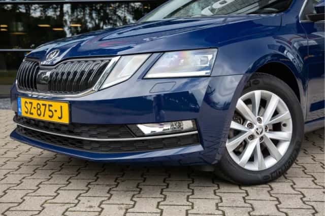 Škoda Octavia (2017) thumbnail 6
