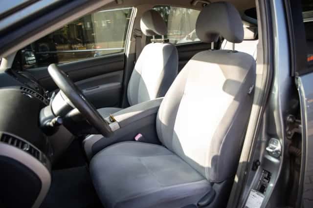 Toyota Prius (2005) thumbnail 3