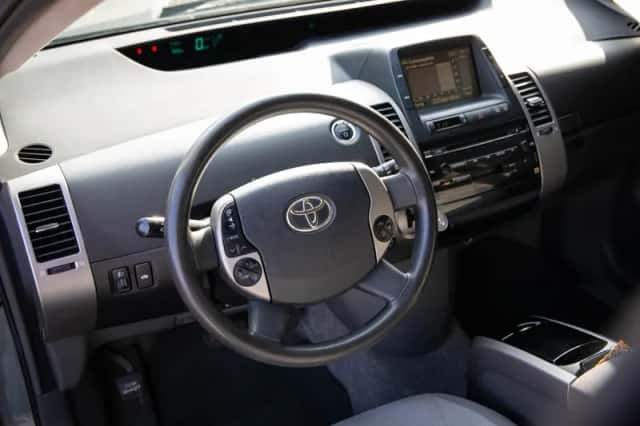 Toyota Prius (2005) thumbnail 4