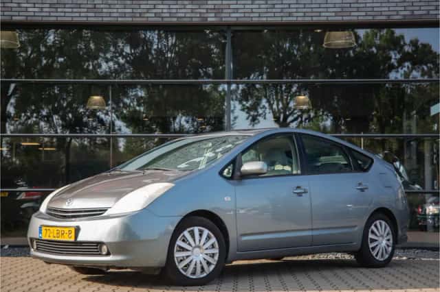 Toyota Prius (2005) thumbnail 6