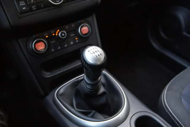 Nissan Qashqai (2010) thumbnail 6