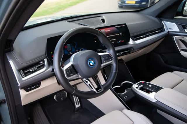 BMW X1 (2023) thumbnail 4