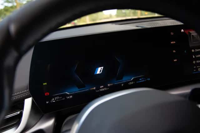 BMW X1 (2023) thumbnail 5