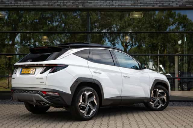 Hyundai Tucson (2022) thumbnail 2
