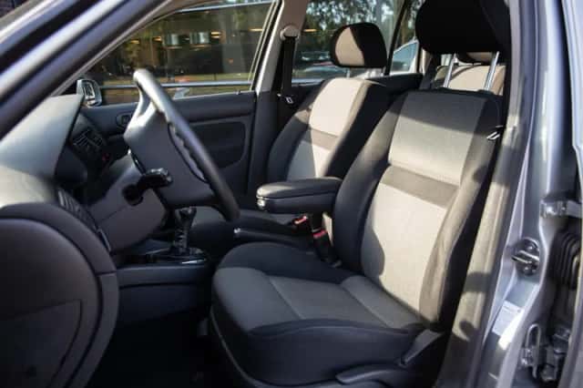 Volkswagen Golf (2003) thumbnail 3