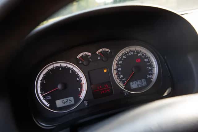 Volkswagen Golf (2003) thumbnail 5