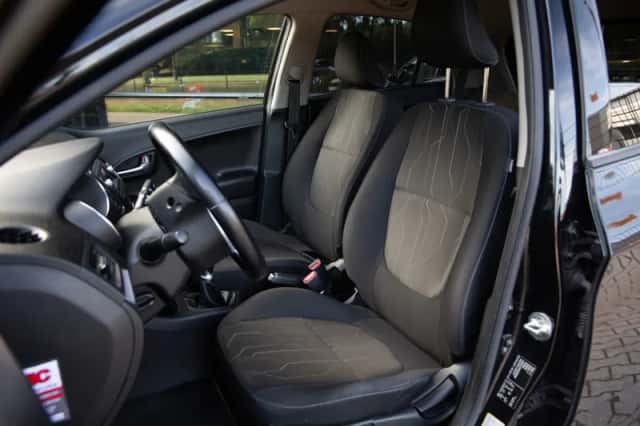 Kia Picanto (2016) thumbnail 3