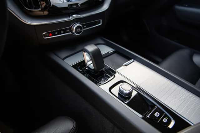 Volvo XC60 (2023) thumbnail 6